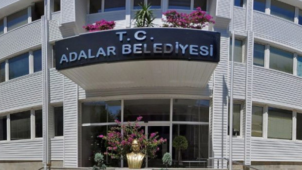 Son dakika... Adalar Belediyesi'ne 'yolsuzluk' operasyonu: Başkan Akpolat dahil 41 gözaltı