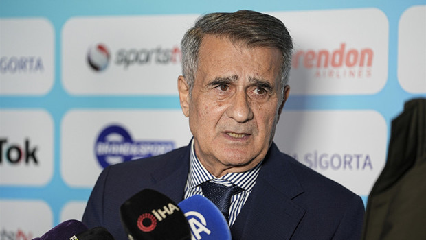 Türkiye - Paraguay maçı sonrası Şenol Güneş'ten Montella sözleri: 'Sorumlusu o, cevapları verecektir!'
