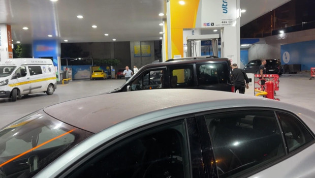 Eyüpsultan’da akaryakıt istasyonunda silahlı saldırı: 3 yaralı