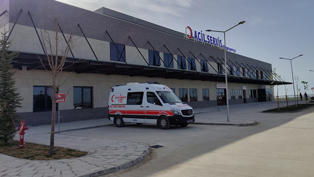 Gölge diye bırakmışlardı! 20 günlük bebek minibüsün altında can verdi