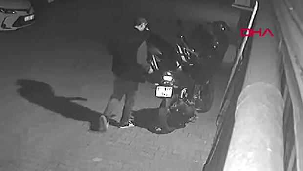 Çaldığı motosikletle gezerken yakalandı! Şaşırtan ifade: Teslim etmeye gidiyordum