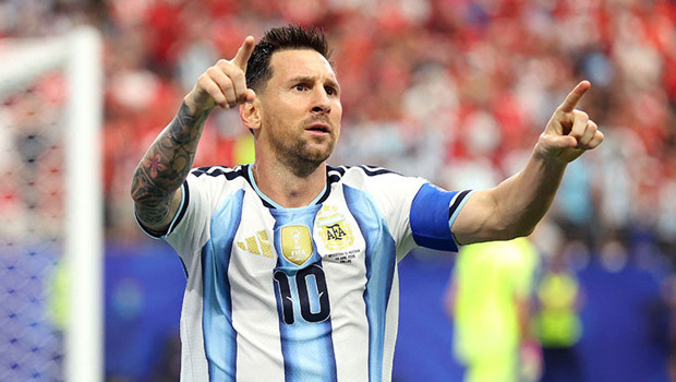 Messi önce kaçırdı sonra tarihe geçti! Dünya Kupası'nın zirvesine çıktı