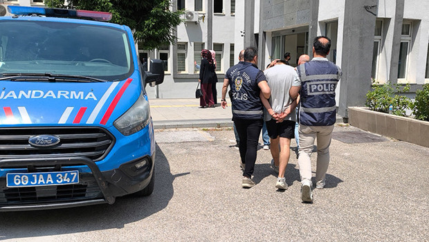 3 şehir arası MİT dolandırıcılığı! 2 şüpheli Sivas'ta yakalandı