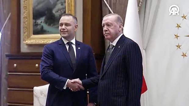 Cumhurbaşkanı Erdoğan, Polonya Cumhurbaşkanı Nawrocki'yi resmi törenle karşıladı