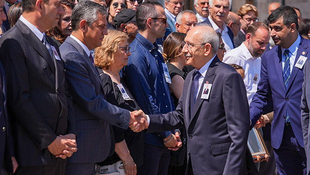 Kemal Kılıçdaroğlu ve Özgür Özel Meclis'te yan yana! İşte ilk görüntü