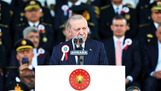 Polise güçlü destek