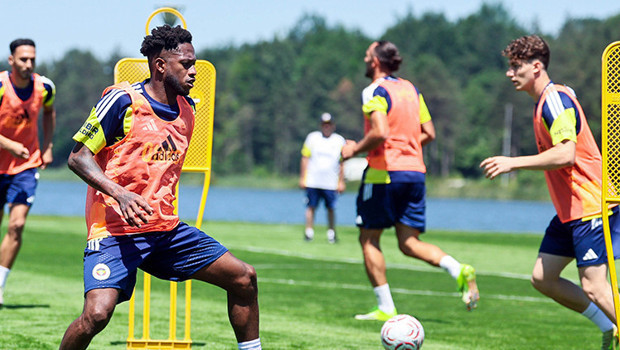 Fenerbahçe, yeni sezon hazırlıklarını sürdürdü