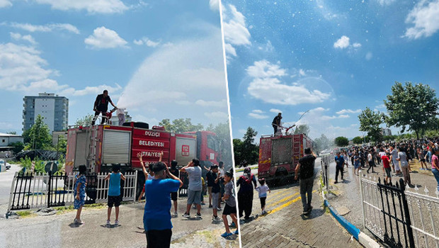 Sıcaktan bunalan gençlere sürpriz: İtfaiye aracından su püskürttüler
