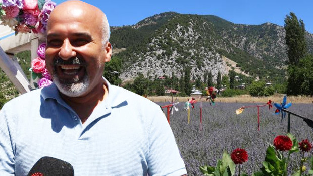 Termometreler 40 dereceyi gösterdi: Adana sıcağında böyle serinliyorlar! 'İnsan sıcağı unutuyor'