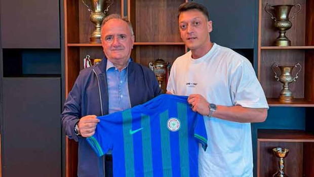 Mesut Özil ve Rizespor arasında iş birliği anlaşması yapıldı