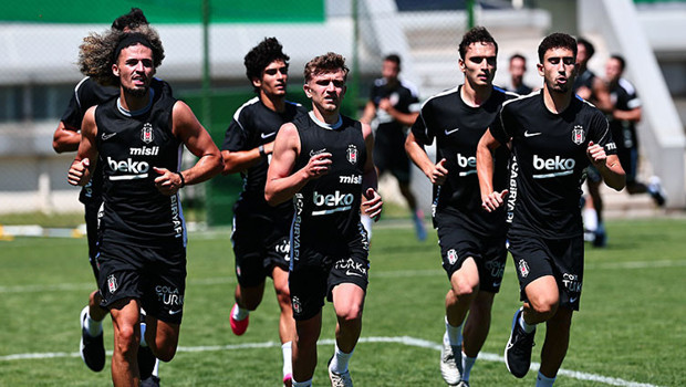 Beşiktaş, günü çift antrenmanla tamamladı!