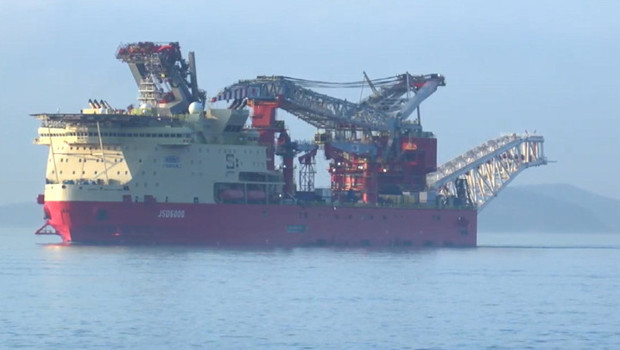 JSD6000 gemisi Çanakkale Boğazı'ndan geçti