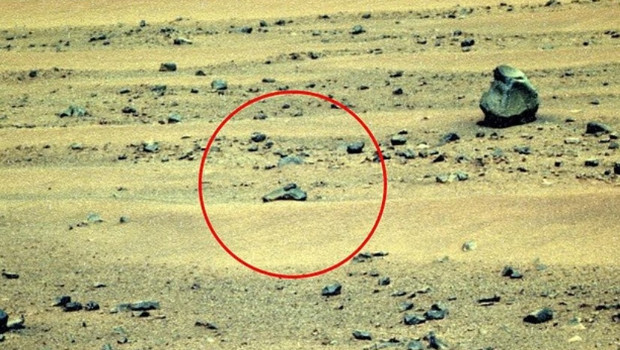 Yıllardır konuşulan Mars gizemi yeniden gündemde: Gerçekten silah olabilir mi? ‘Diğer görüntüleri bilerek sildiler’