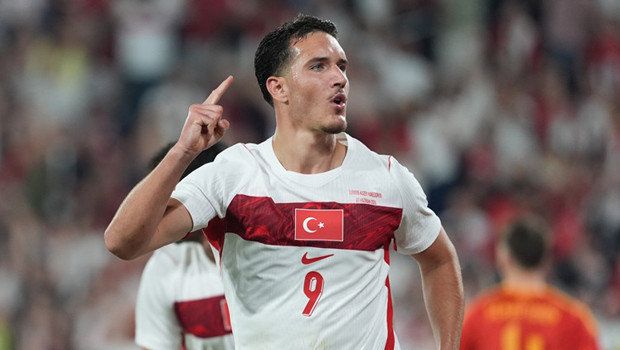 Süper Lig devinden Deniz Gül hamlesi! haber görseli