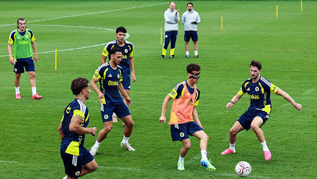 Fenerbahçe Avusturya kampındaki ilk antrenmanını yaptı