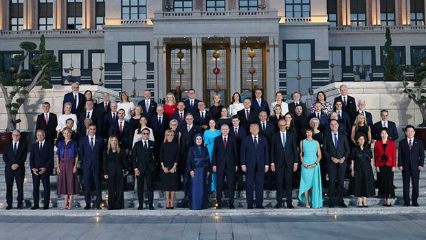 Beştepe'de tarihi 'NATO' resepsiyonu! Erdoğan çifti liderleri karşıladı