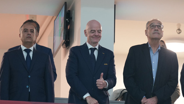 Çanlar Infantino için çalıyor