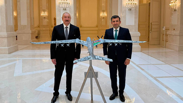 Aliyev, Baykar Yönetim Kurulu Başkanı Bayraktar'ı kabul etti