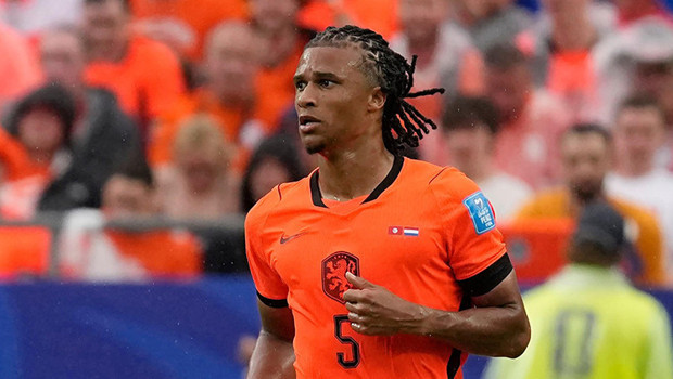 Nathan Ake, Fenerbahçe'nin Avusturya kampına katıldı