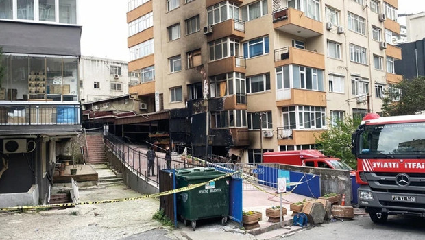 29 kişi hayatını kaybetmişti! Beşiktaş'taki gece kulübü yangını davasında duruşma ertelendi haber görseli