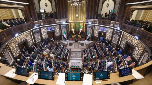 Suriye’de tarihi adım! Esad rejiminin devrilmesinden sonra ilk kez yapıldı haber görseli