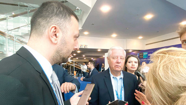 ABD’li ‘şahin’ Graham öldü haber görseli