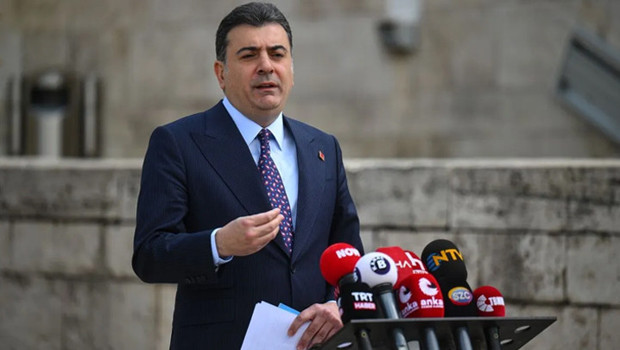 CHP'li Emre: Yarın olağanüstü kurultay için sulh hukuk mahkemesine başvuracağız haber görseli