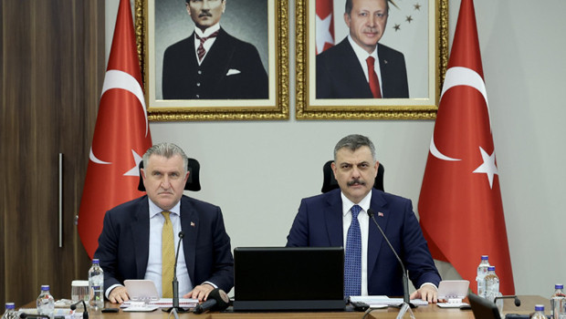 Bakanlar Çiftçi ile Bak, Spor Güvenliği Toplantısı’nı gerçekleştirdi haber görseli