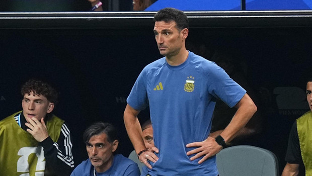 Lionel Scaloni: 'Messi tarihin en iyisi!' haber görseli