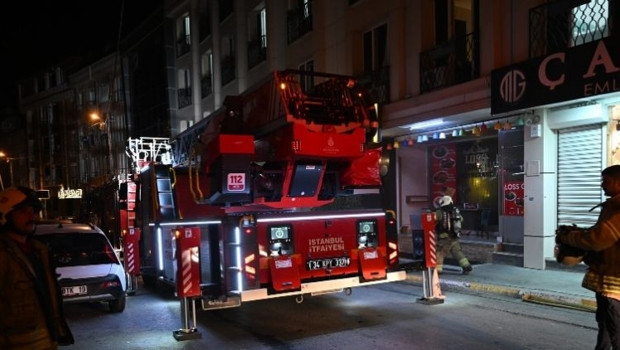 Esenyurt'ta bir otelde yangın çıktı haber görseli