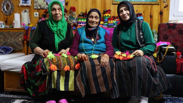 62 torun sahibi Trabzonlu nine hayata meydan okuyor: Külfeti darı yaptık