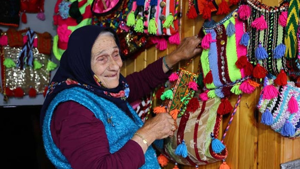 62 torun sahibi Trabzonlu nine hayata meydan okuyor: Külfeti darı yaptık