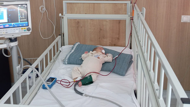 1 aylıkken kanser teşhisi konulan minik Kaan için aile hekimlerden destek bekliyor