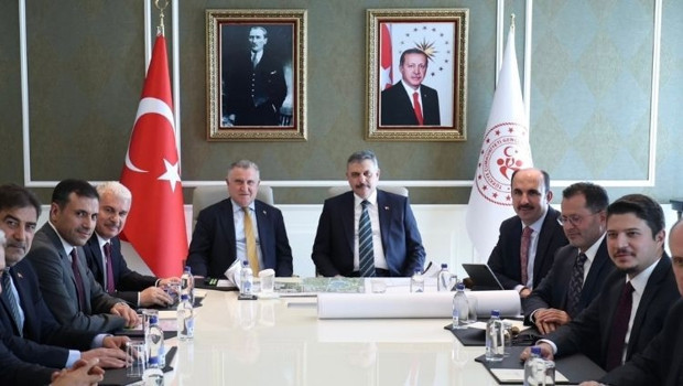 Bakan Bak, İçişleri Bakanı Çiftçi ile bir araya geldi haber görseli