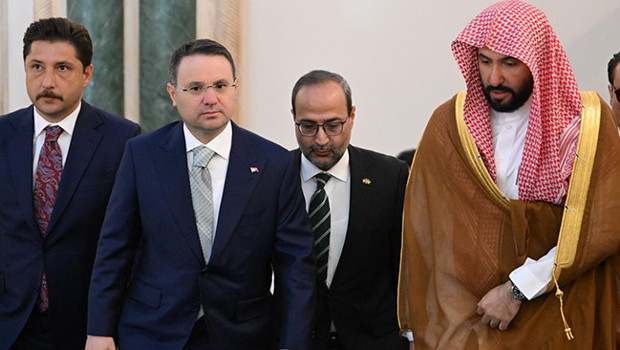 Bakan Gürlek, Suudi mevkidaşı ile bir araya geldi haber görseli