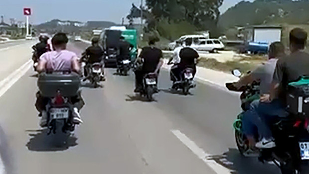 Adana'daki kazada can veren 17 yaşındaki Atakan'a arkadaşlarından motosikletli veda