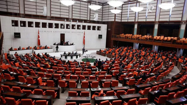 ÖĞRENCİ AFFI ÇIKTI MI || Öğrenci affı Resmi Gazetede yayımlandı mı, yürürlüğe girdi mi, kimler yararlanacak Üniversite affı TBMMde kabul edildi