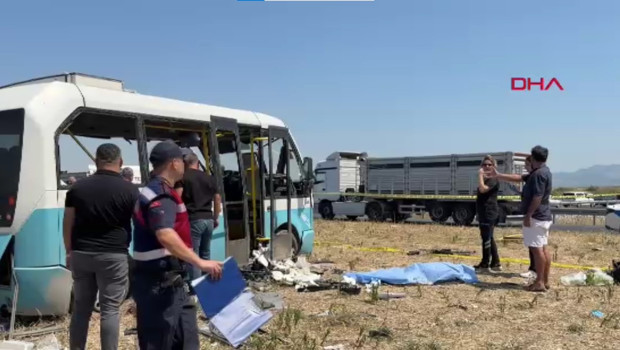 Manisa’da feci kaza! 1 kişi öldü 11 kişi yaralandı... Kazanın görüntüleri ortaya çıktı