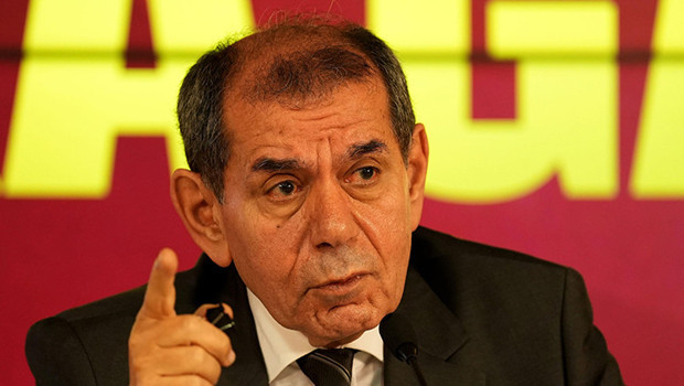 Dursun Özbek'ten transfer toplantısında ültimatom: 'Kimsenin gözünün yaşına bakmam!'