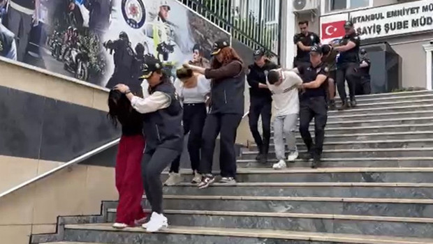 'Şapkalılar' suç örgütünden Rapçi Blok3'e suikast hazırlığı! 7 şüpheli Bodrum'da yakalandı