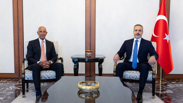 Dışişleri Bakanı Hakan Fidan, ABD Büyükelçisi Barrack ile görüştü