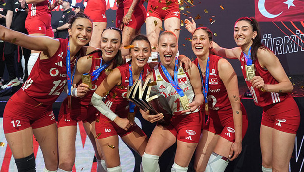 Milletler Ligi Şampiyonu Filenin Sultanları yurda döndü