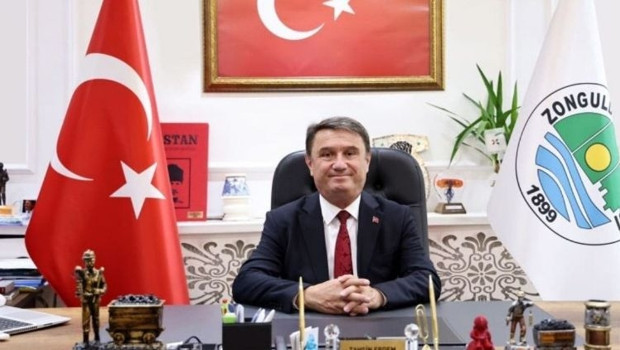 Zonguldak Belediye Başkanı Erdem ve 16 meclis üyesi CHP'den istifa etti haber görseli