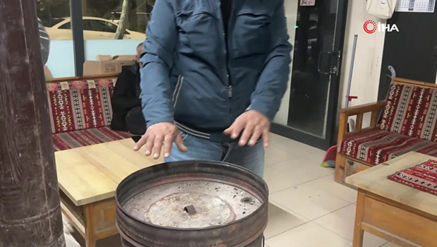 Bu ilçeye hala yaz gelmedi: Isınmak için soba yakıyorlar haber görseli