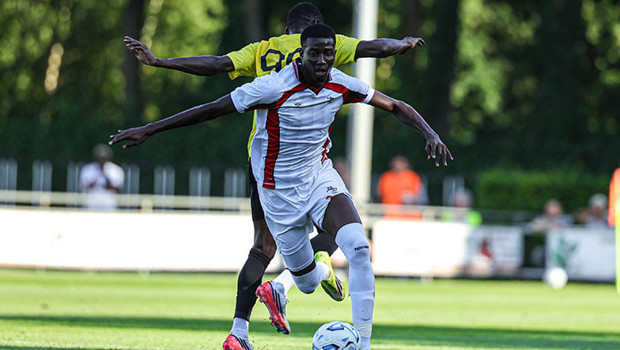 Samsunspor, AEK'i geriden gelip mağlup etti!