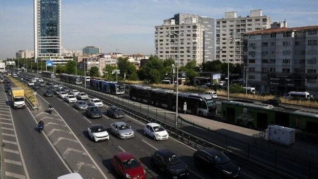 Yasadan sonra trafikte magandalık yarıya indi haber görseli