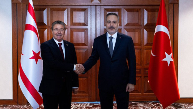 Dışişleri Bakanı Hakan Fidan, KKTC Başbakanı Üstel ile görüştü