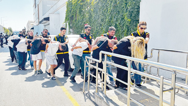 Cinayetin bahanesi yine aynı:13 kişi tutuklandı