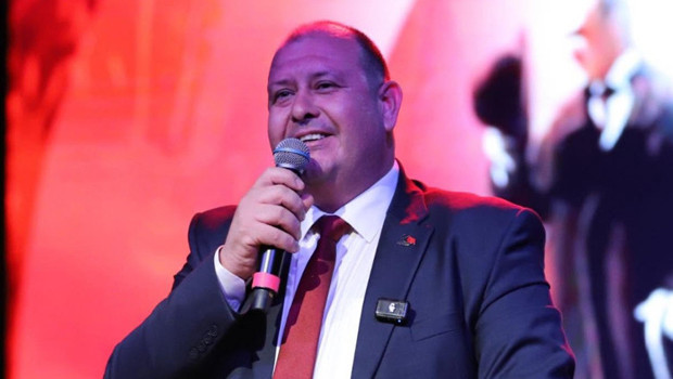 Menderes Belediye Başkanı İlkay Çiçek görevden uzaklaştırıldı