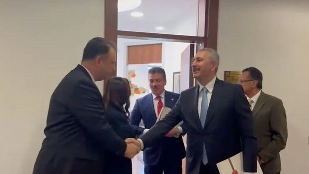 AK Parti'den muhalefete 'Milli Dayanışma' teklifi ziyaretleri: Yarın inşallah veririz haber görseli